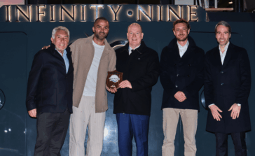 SAS Prince Albert II de Monaco, Pierre Casiraghi, Bernard d'Alessandri, Tony Parker, Vincent Mulder sur Infinity Nine Motor Yacht